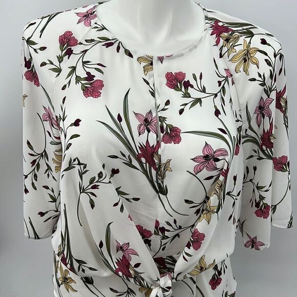 Vince Camuto wide sleeve front knot blouse new - Picture 1 of 6